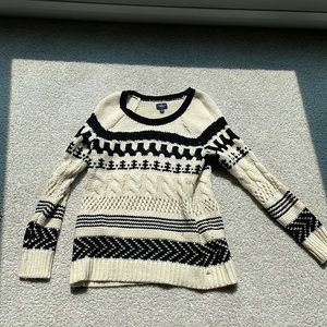 American Eagle knit sweater In S/P Like new